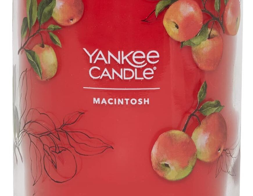 Yankee Candle Macintosh Signature Scented Candle, 20 oz Large, 2 Wicks, 60+ Hours Burn Time